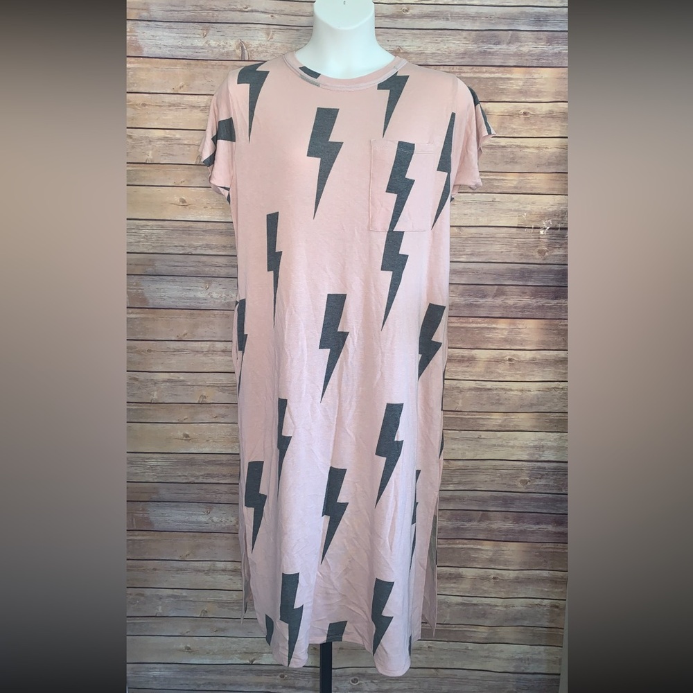 Easel Maxi Dress - Size Medium